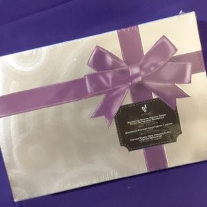 Younique Holiday Bundle